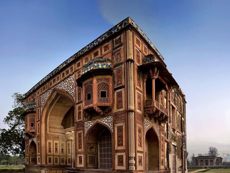 Kanch Mahal